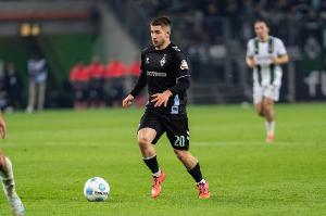 星空体育官方网站-德天空:西汉姆正计划在关窗前签下不莱梅中场施密德,谈判进行中