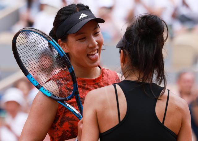 1686489295937087589.jpg 王欣瑜女双夺金花00后首冠 法网成就其蜕变之旅