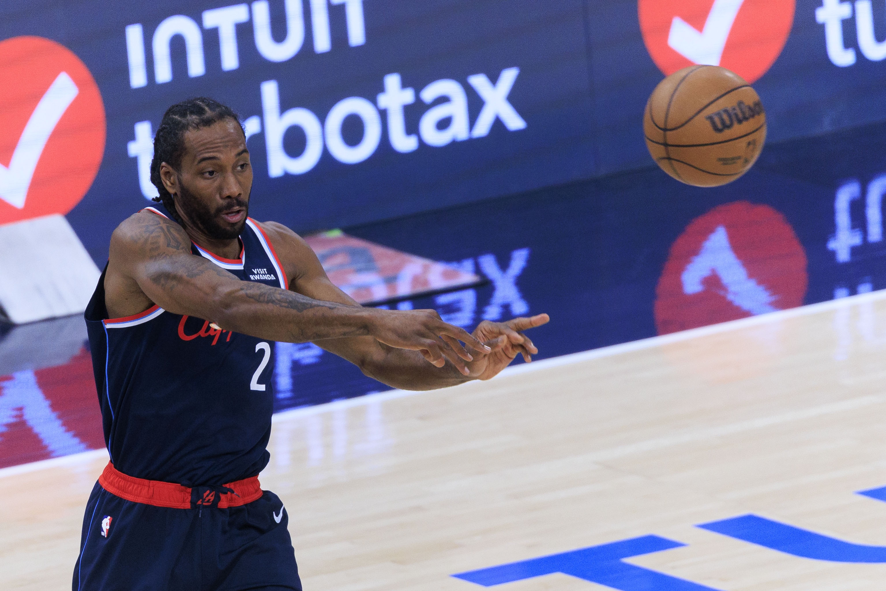 星空体育APP-加兰：我努力为小卡创造机会&amp;避免他被包夹 若他需休息我自己来整